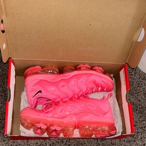 Nike Air Vapormax Plus Women’s Pink Shoes